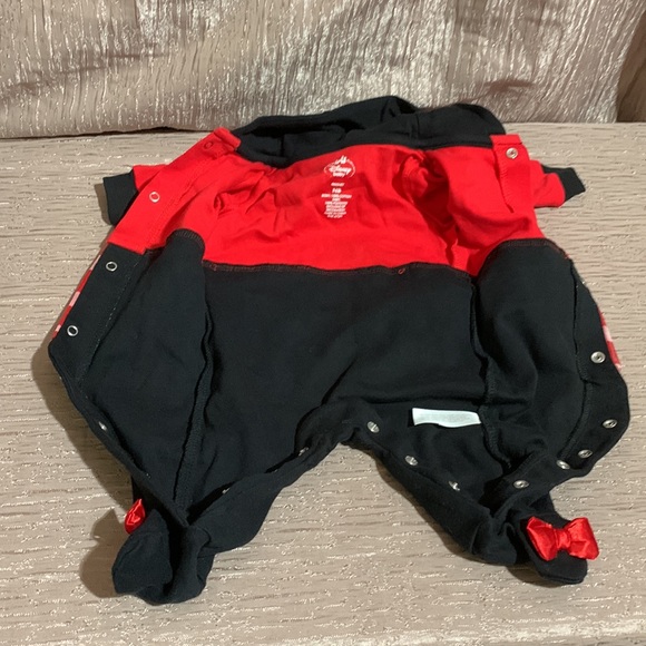 Disney Baby Onsie One Piece Red Black Minnie Mouse NB NewBorn - Picture 12 of 16
